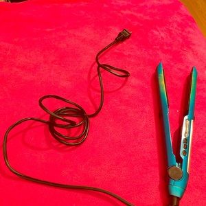 Infiniti pro conair straightener